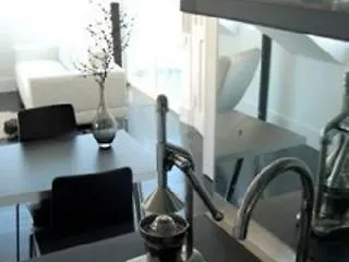 Evidencia Suites Bairro Alto *